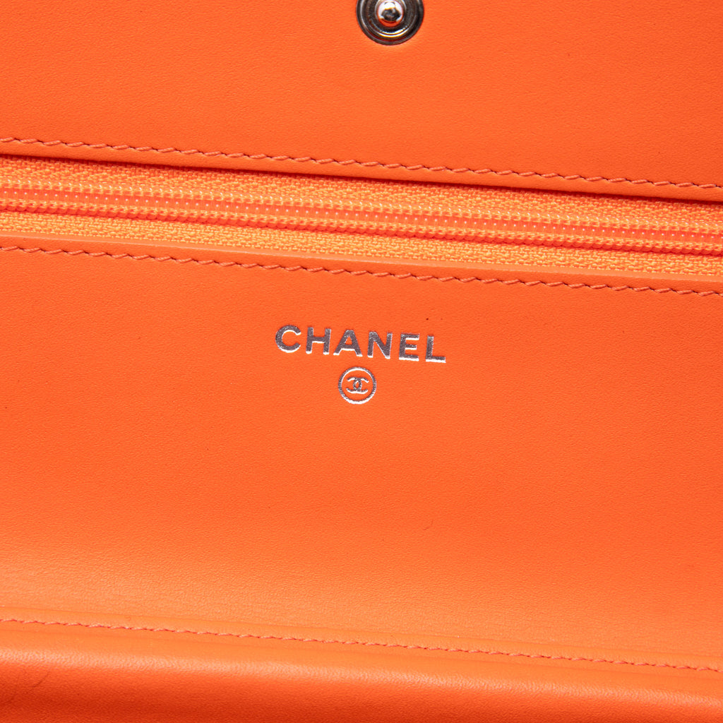 sc:https://storage.googleapis.com/luxclusif-photos-sku/1U84QF8IPVJ716EJ/1U84QF8IPVJ716EJ_5.jpg