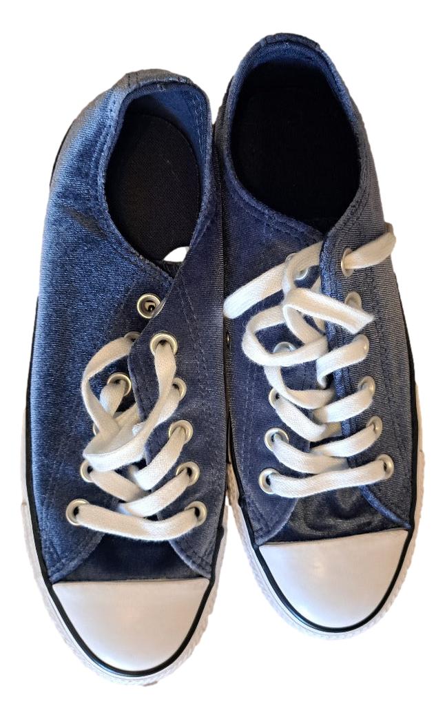 CONVERSE SNEAKERS