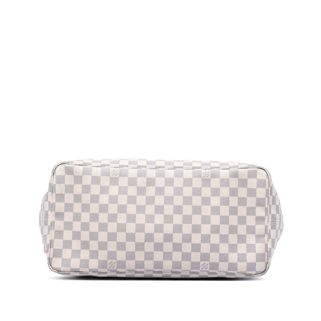 sc:https://storage.googleapis.com/luxclusif-photos-sku/261J2U3NGTAOABGP/261J2U3NGTAOABGP_3.jpg