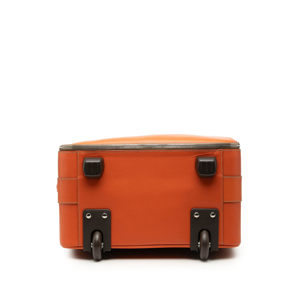 sc:https://storage.googleapis.com/luxclusif-photos-sku/2FS0AKO1EOUAE1VV/2FS0AKO1EOUAE1VV_3.jpg