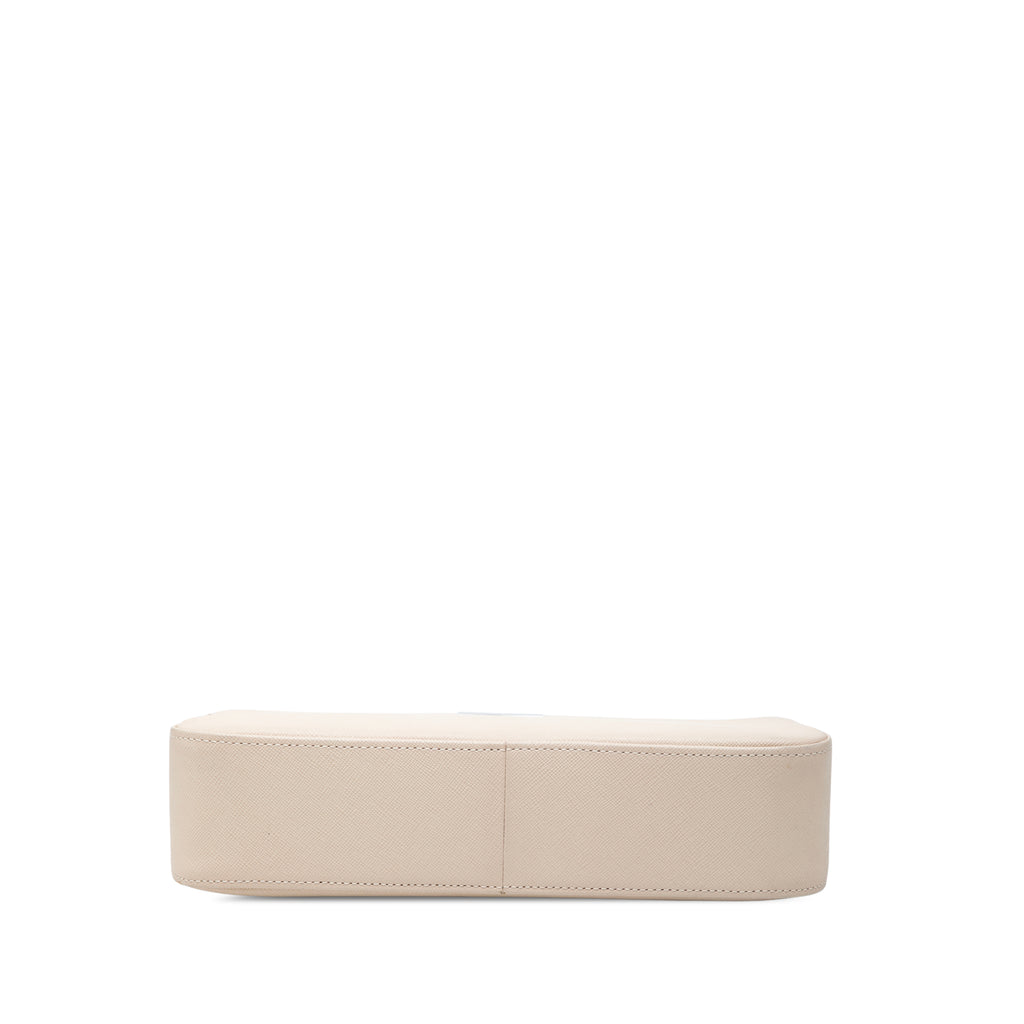 sc:https://storage.googleapis.com/luxclusif-photos-sku/2GAL225YJBGIH1WW/2GAL225YJBGIH1WW_3.jpg