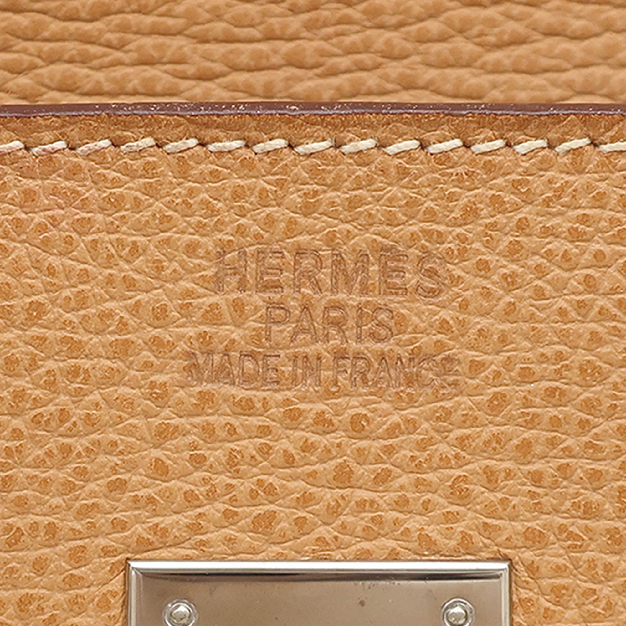 sc:https://storage.googleapis.com/luxclusif-photos-sku/2V8VPJC80UZWH796/2V8VPJC80UZWH796_6.jpg
