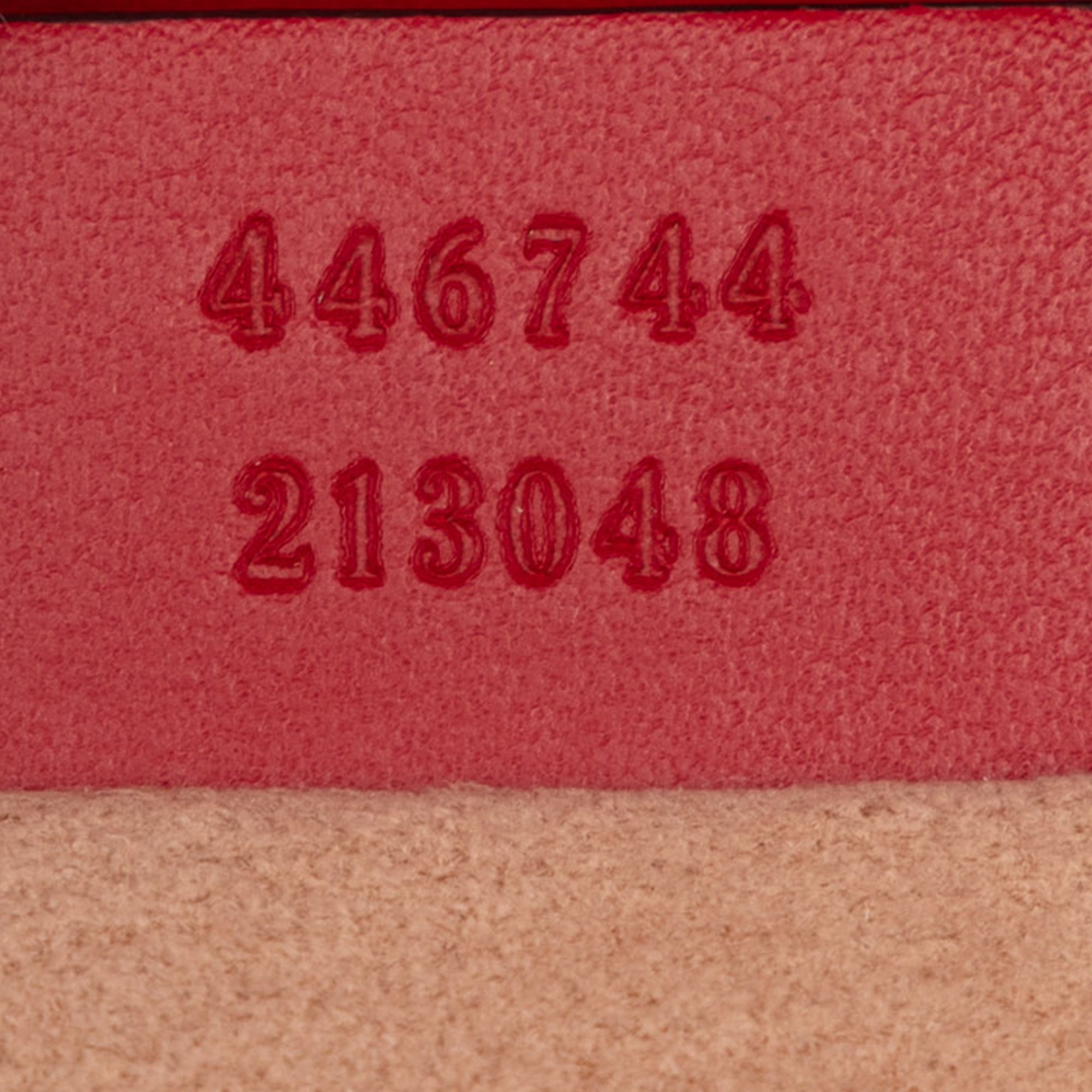 sc:https://storage.googleapis.com/luxclusif-photos-sku/2Y44CF7BMMU1MMDS/2Y44CF7BMMU1MMDS_6.jpg
