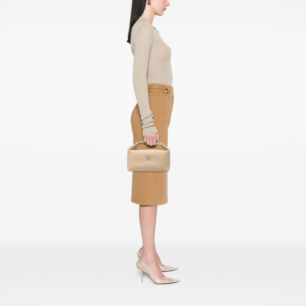 sc:https://storage.googleapis.com/luxclusif-photos-sku/32WQIZNJ4RQ1DCXZ/32WQIZNJ4RQ1DCXZ_6.jpg
