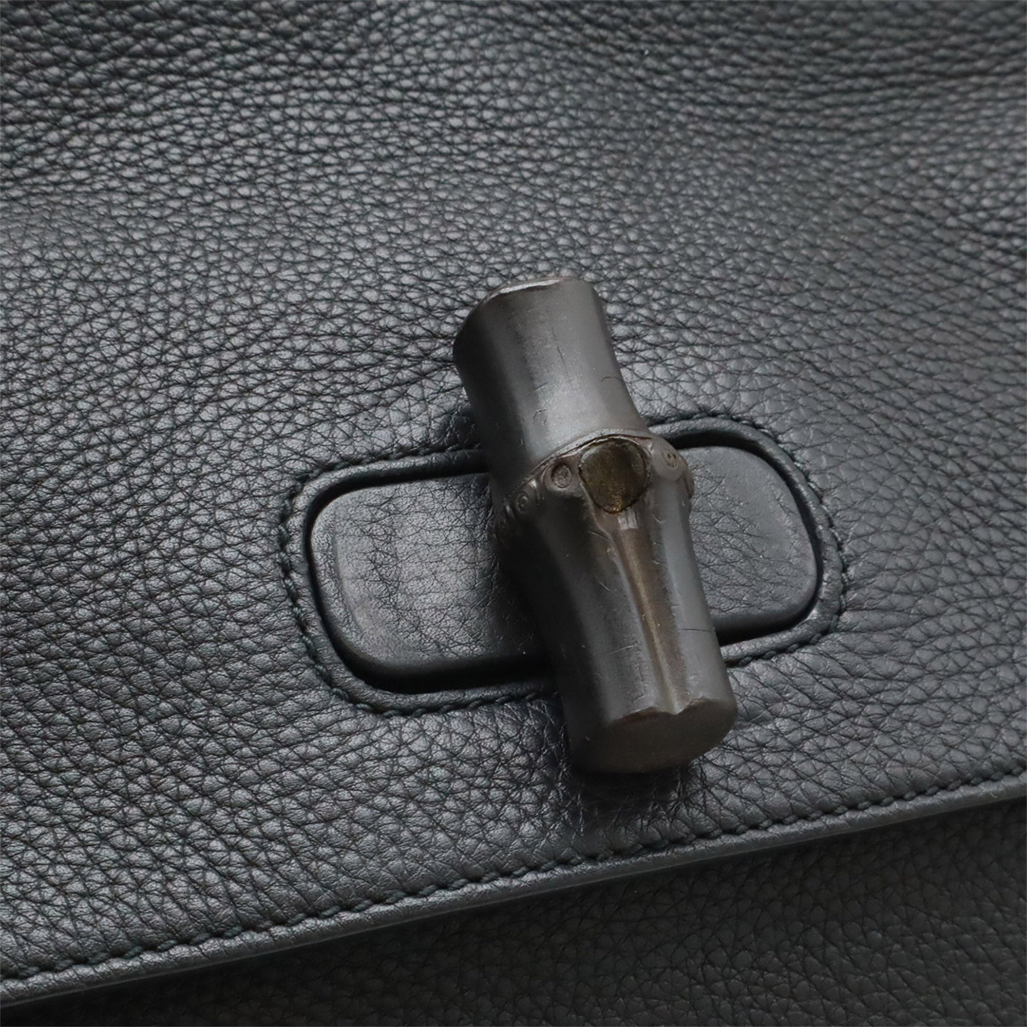 sc:https://storage.googleapis.com/luxclusif-photos-sku/39G5HX5CW5FTFUS5/39G5HX5CW5FTFUS5_4.jpg