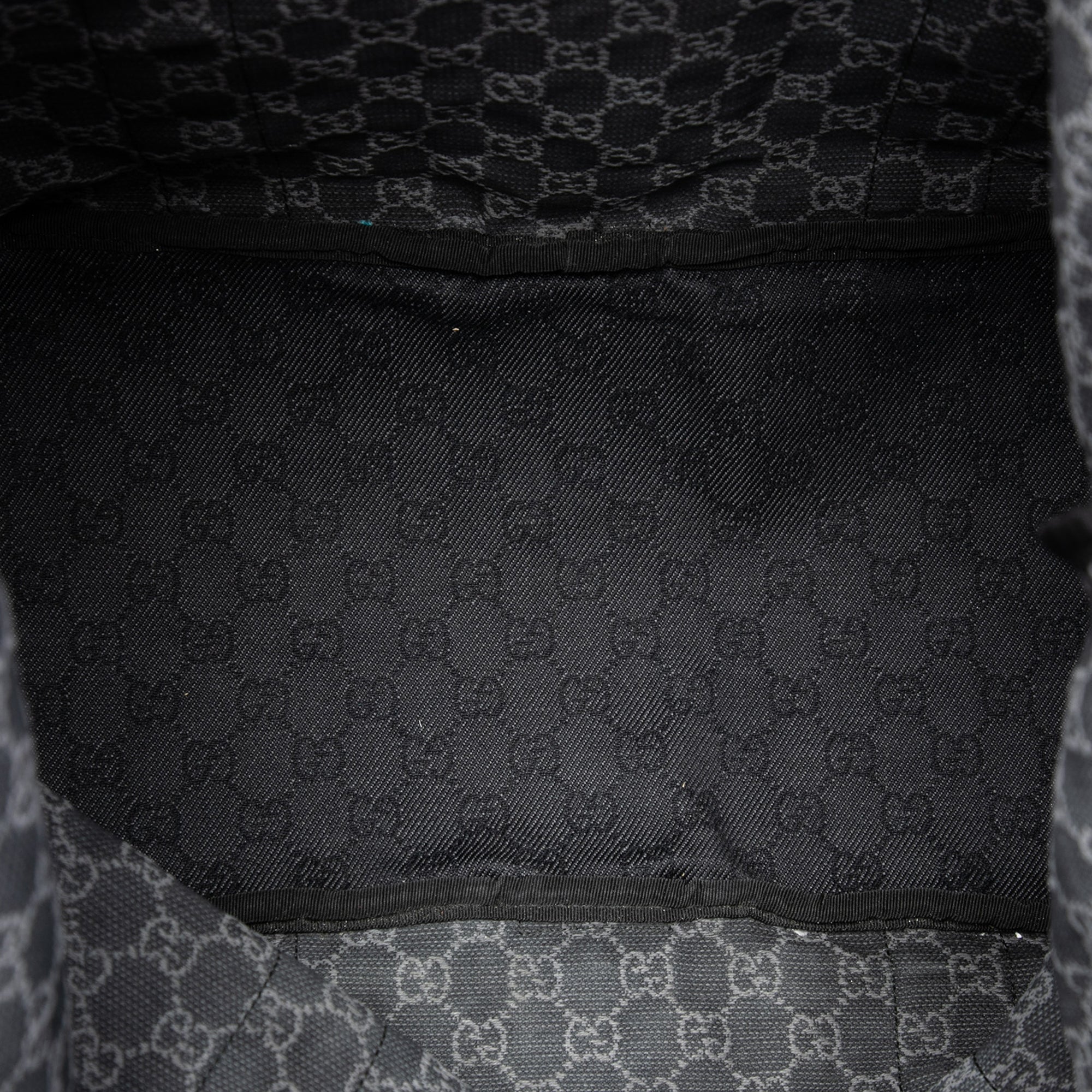 sc:https://storage.googleapis.com/luxclusif-photos-sku/4HTMM5E3UVX6VHB2/4HTMM5E3UVX6VHB2_4.jpg