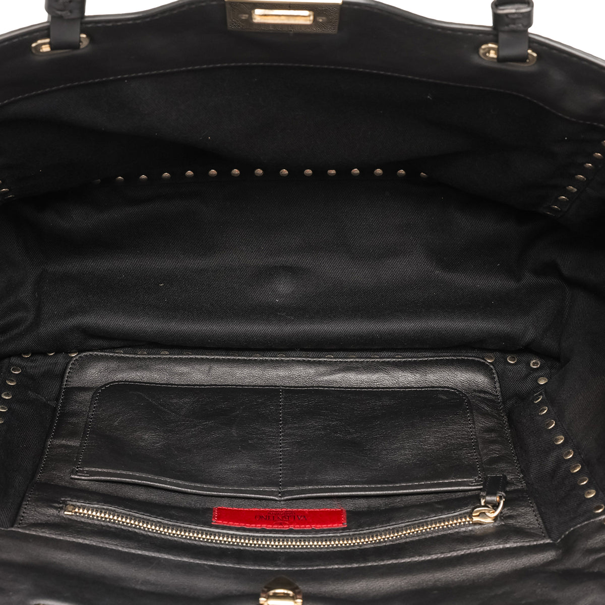 sc:https://storage.googleapis.com/luxclusif-photos-sku/4UAE4GPP94DC9NB4/4UAE4GPP94DC9NB4_4.jpg