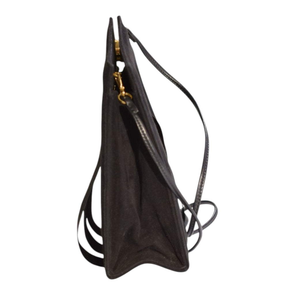sc:6f374886-bd28-421b-9032-2665c4e4ffd2/cf801e11-f1b4-44bb-88f5-6b0abb54019a/4ae9a6c0-a576-4417-a2c9-ec125378d23f.jpg