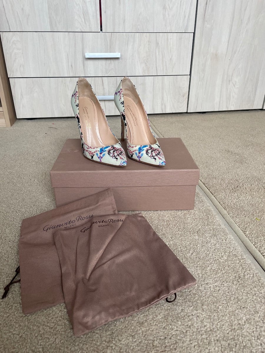 sc:https://old.stylecycle.gr/media/catalog/product/4/c/4c9dd084-4027-45e3-ad82-73bee3d35aa1_1.jpeg