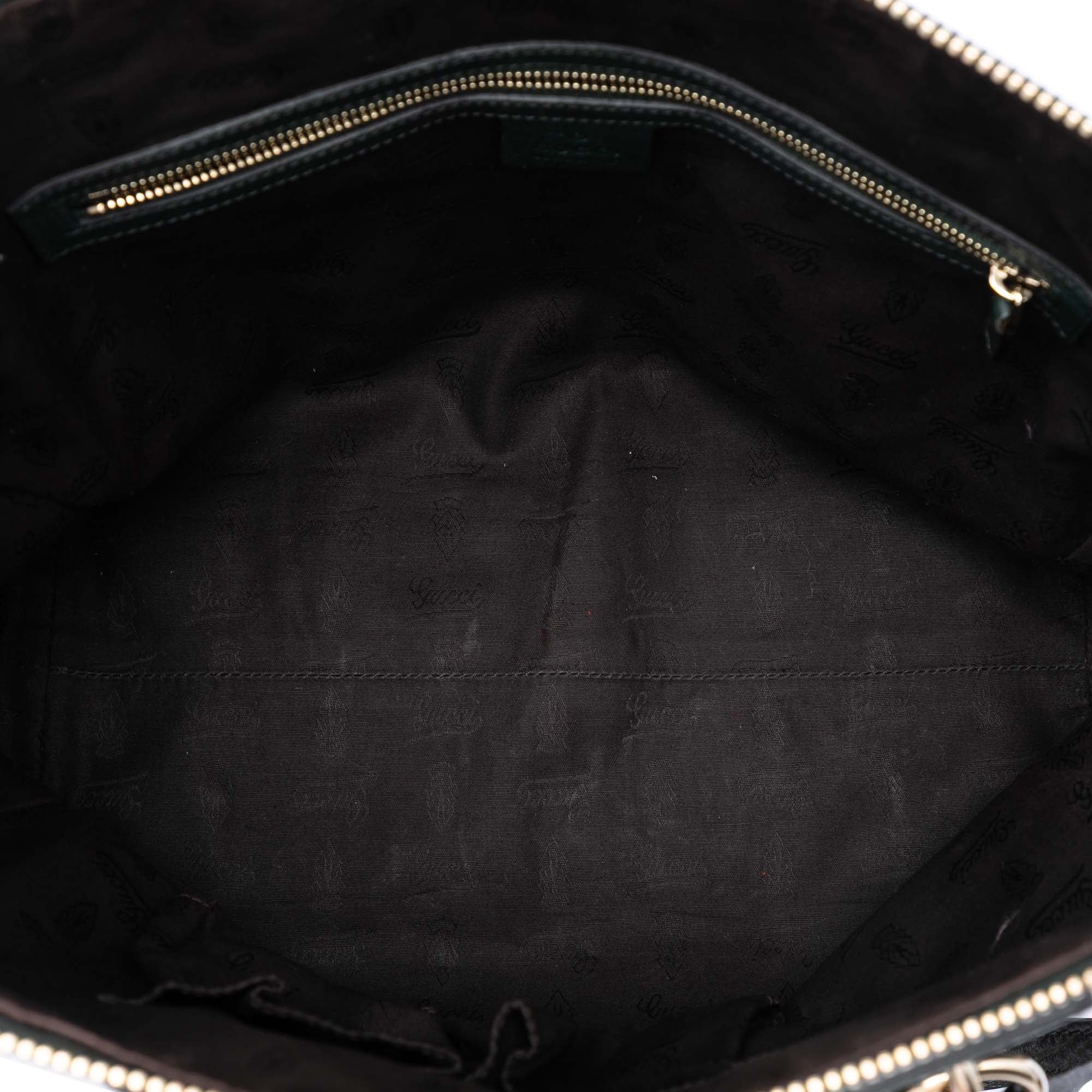 sc:https://storage.googleapis.com/luxclusif-photos-sku/556ZBDYBXOPAUCGI/556ZBDYBXOPAUCGI_4.jpg