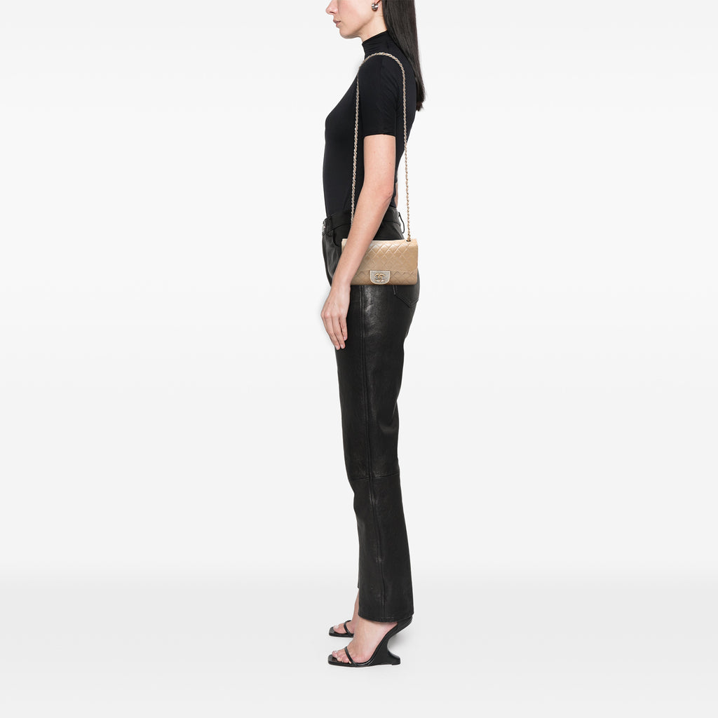sc:https://storage.googleapis.com/luxclusif-photos-sku/5E9XYDLGYY5UMN98/5E9XYDLGYY5UMN98_7.jpg