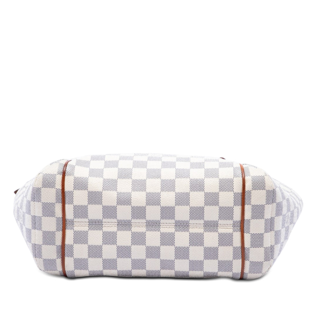 sc:https://storage.googleapis.com/luxclusif-photos-sku/62G0VT5T1WPH5SW7/62G0VT5T1WPH5SW7_3.jpg