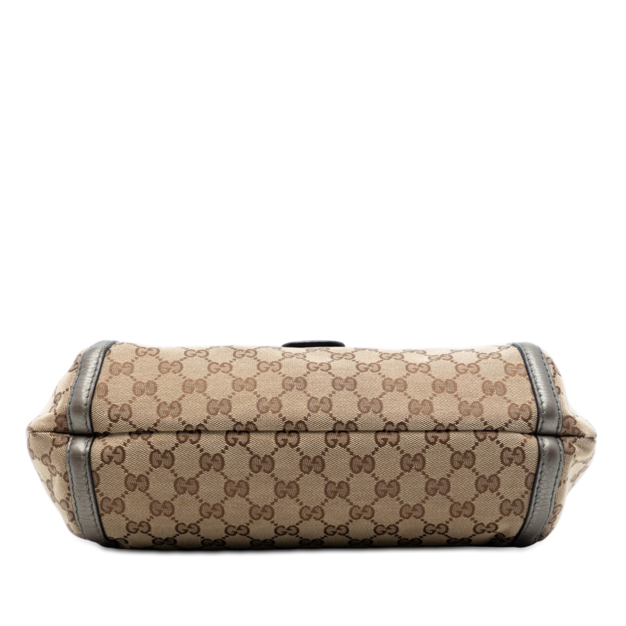 sc:https://storage.googleapis.com/luxclusif-photos-sku/64AU897XPATPJ0R8/64AU897XPATPJ0R8_3.jpg