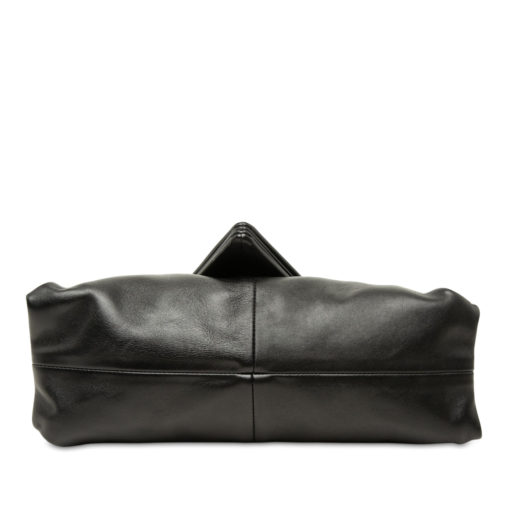 sc:https://storage.googleapis.com/luxclusif-photos-sku/661QJAY1QXSV1FBW/661QJAY1QXSV1FBW_3.jpg