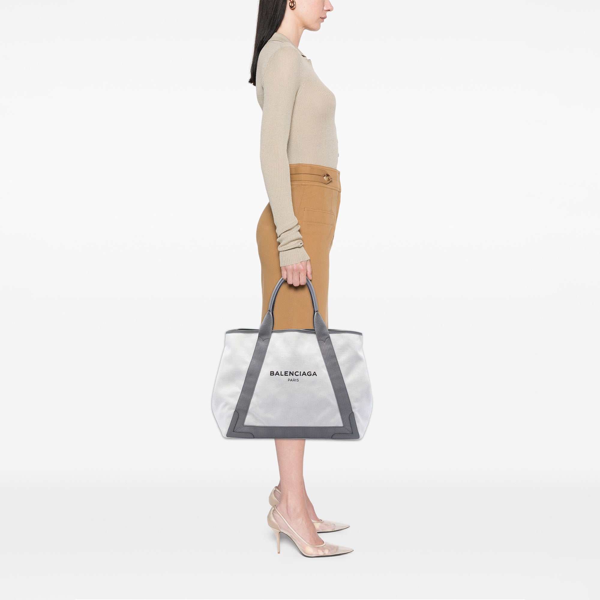 sc:https://storage.googleapis.com/luxclusif-photos-sku/6ENCP0MT2HCAMJA2/6ENCP0MT2HCAMJA2_6.jpg