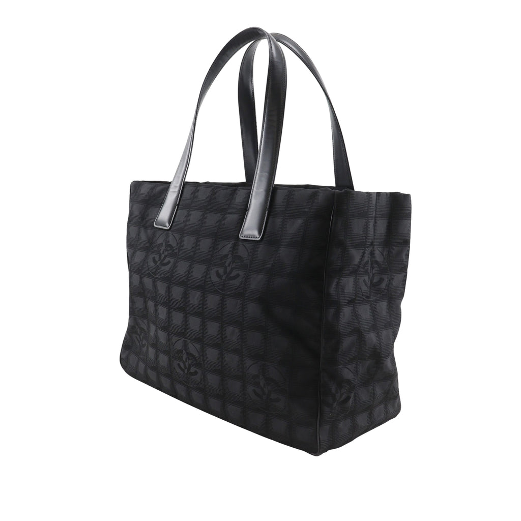 sc:https://storage.googleapis.com/luxclusif-photos-sku/6KMJBSCO0A7ITBQM/6KMJBSCO0A7ITBQM_3.jpg