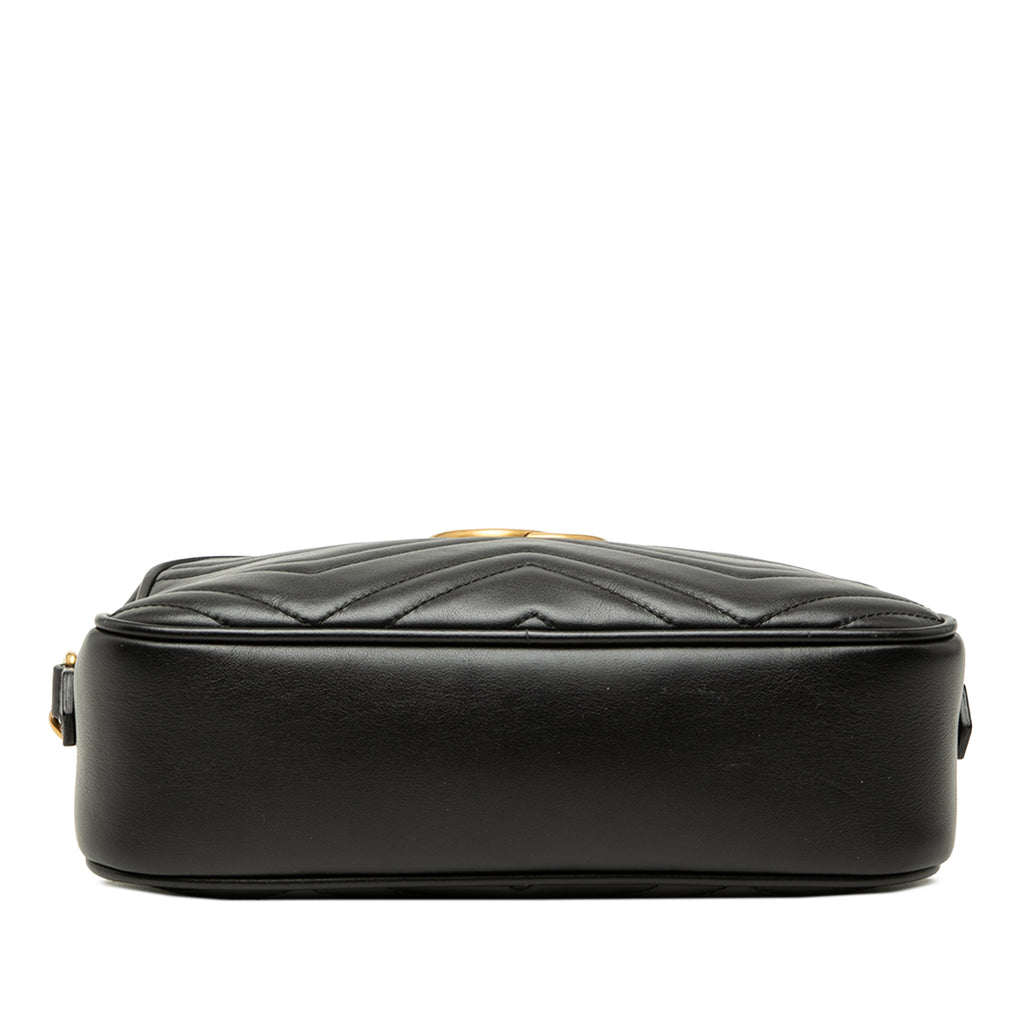 sc:https://storage.googleapis.com/luxclusif-photos-sku/6RM1GQTQ3ZCPTLUP/6RM1GQTQ3ZCPTLUP_3.jpg