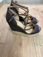 sc:07d0bce1-7c40-4720-a632-4fde887a442d/b64ce2a9-ee10-4f2f-88f2-4a4857923cd6/824d4172-47b9-4a3d-a99a-887ac392b2d9.jpg