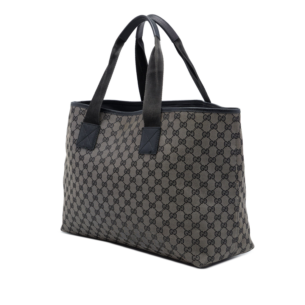 sc:https://storage.googleapis.com/luxclusif-photos-sku/8CZ22QKLL5UGPMN4/8CZ22QKLL5UGPMN4_2.jpg
