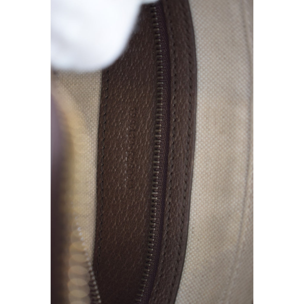sc:6f374886-bd28-421b-9032-2665c4e4ffd2/0fefe298-6bb4-4a19-adb8-29ecb24cf77b/978f47d3-17aa-43d6-8b87-509cbc6f3fac.jpg