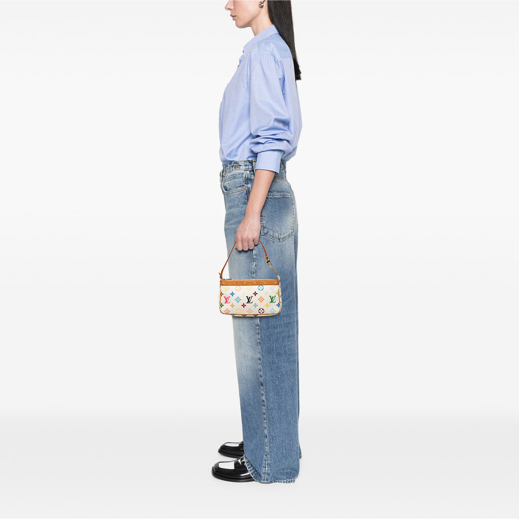 sc:https://storage.googleapis.com/luxclusif-photos-sku/9MVI13FUD37S49HR/9MVI13FUD37S49HR_7.jpg