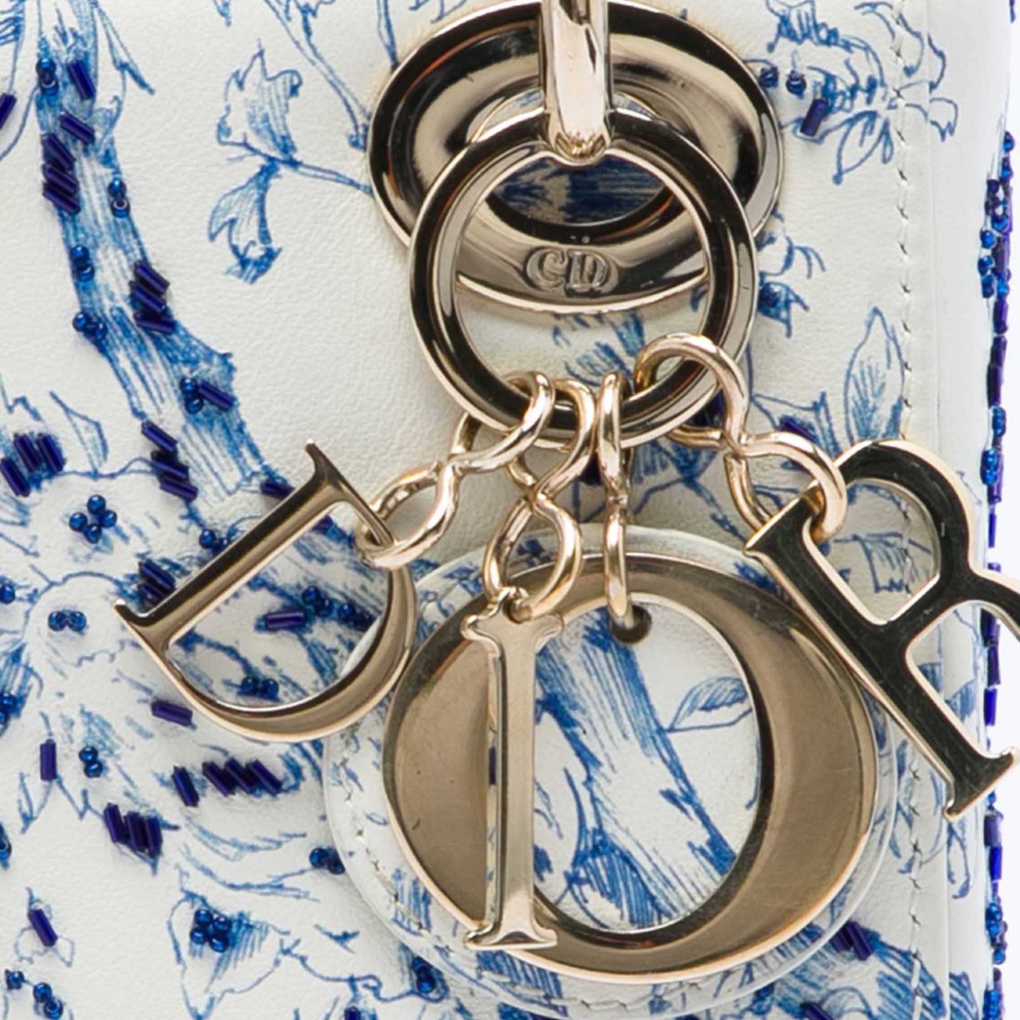 sc:https://storage.googleapis.com/luxclusif-photos-sku/9QUZ841OLMEEKMT6/9QUZ841OLMEEKMT6_5.jpg