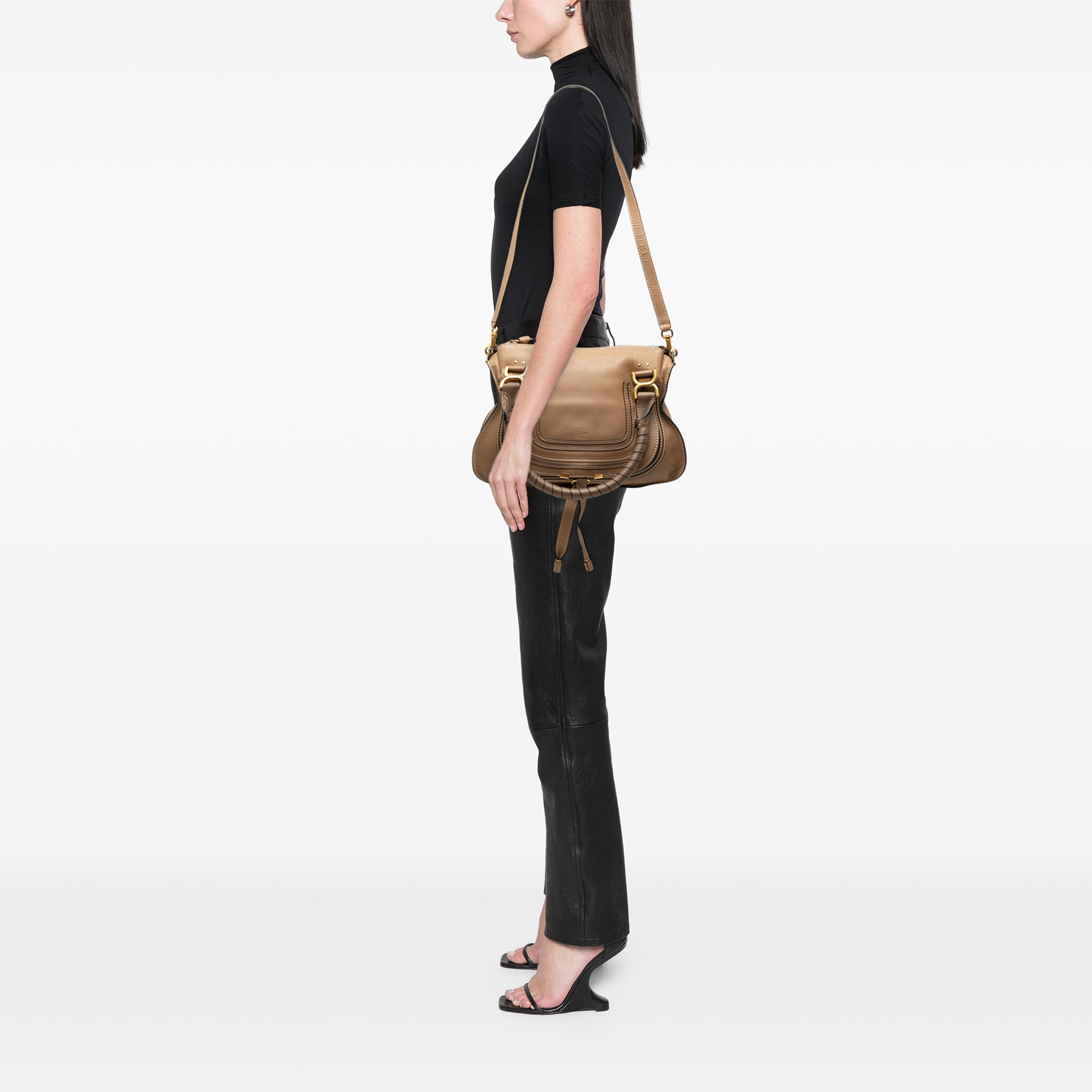 sc:https://storage.googleapis.com/luxclusif-photos-sku/A501L0DQ3SIALTN0/A501L0DQ3SIALTN0_8.jpg