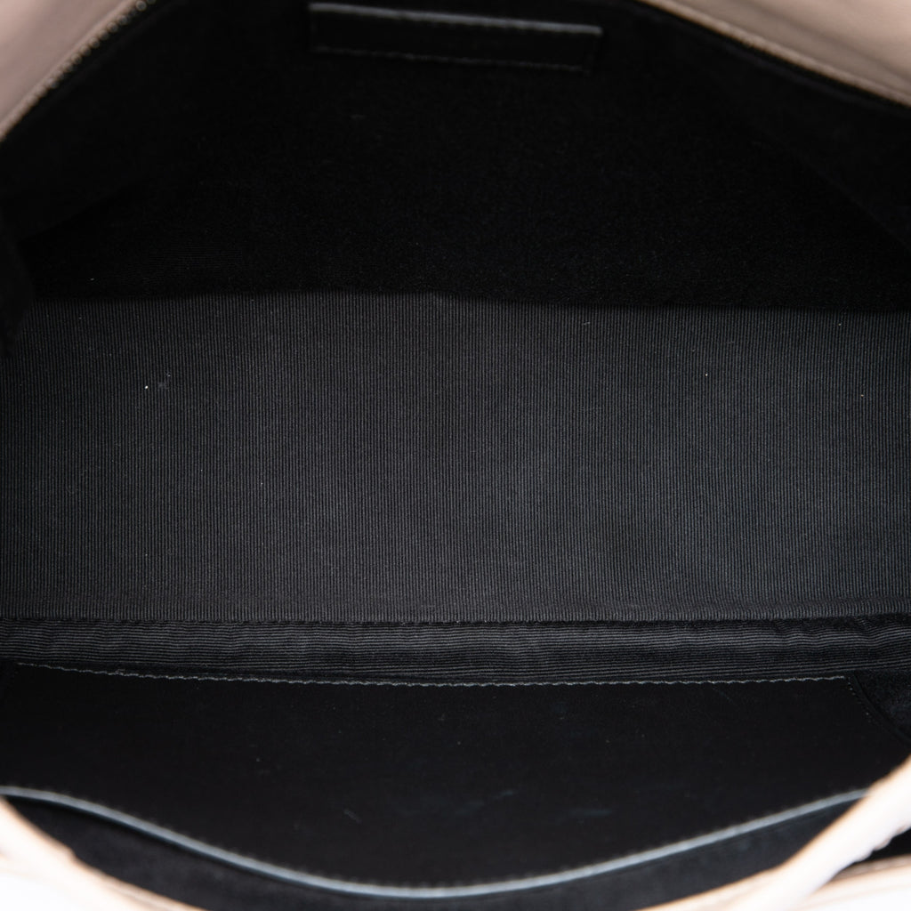 sc:https://storage.googleapis.com/luxclusif-photos-sku/AVD762H3Y55ZLL7R/AVD762H3Y55ZLL7R_4.jpg