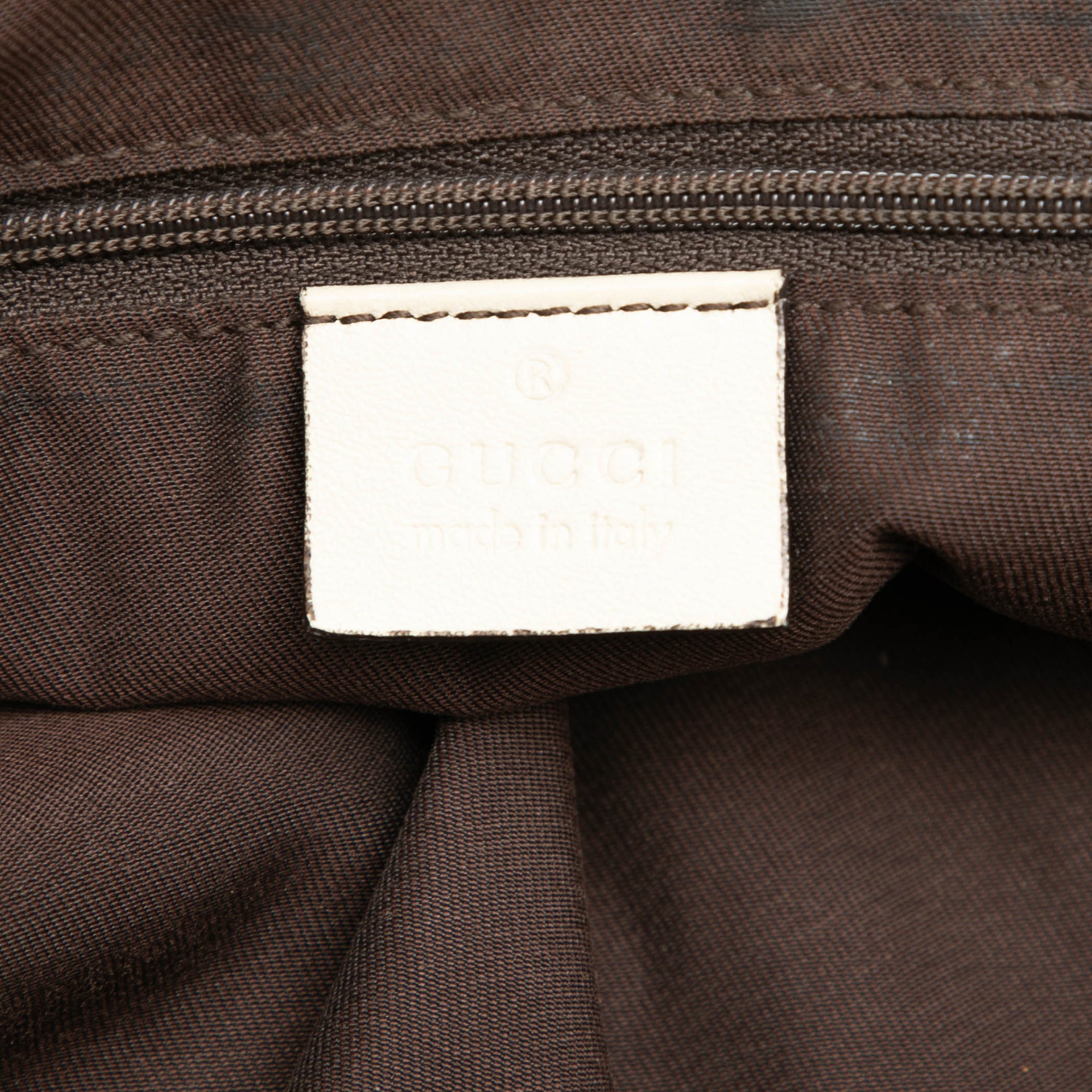sc:https://storage.googleapis.com/luxclusif-photos-sku/C1YSQ2DJZCB7XCBD/C1YSQ2DJZCB7XCBD_5.jpg