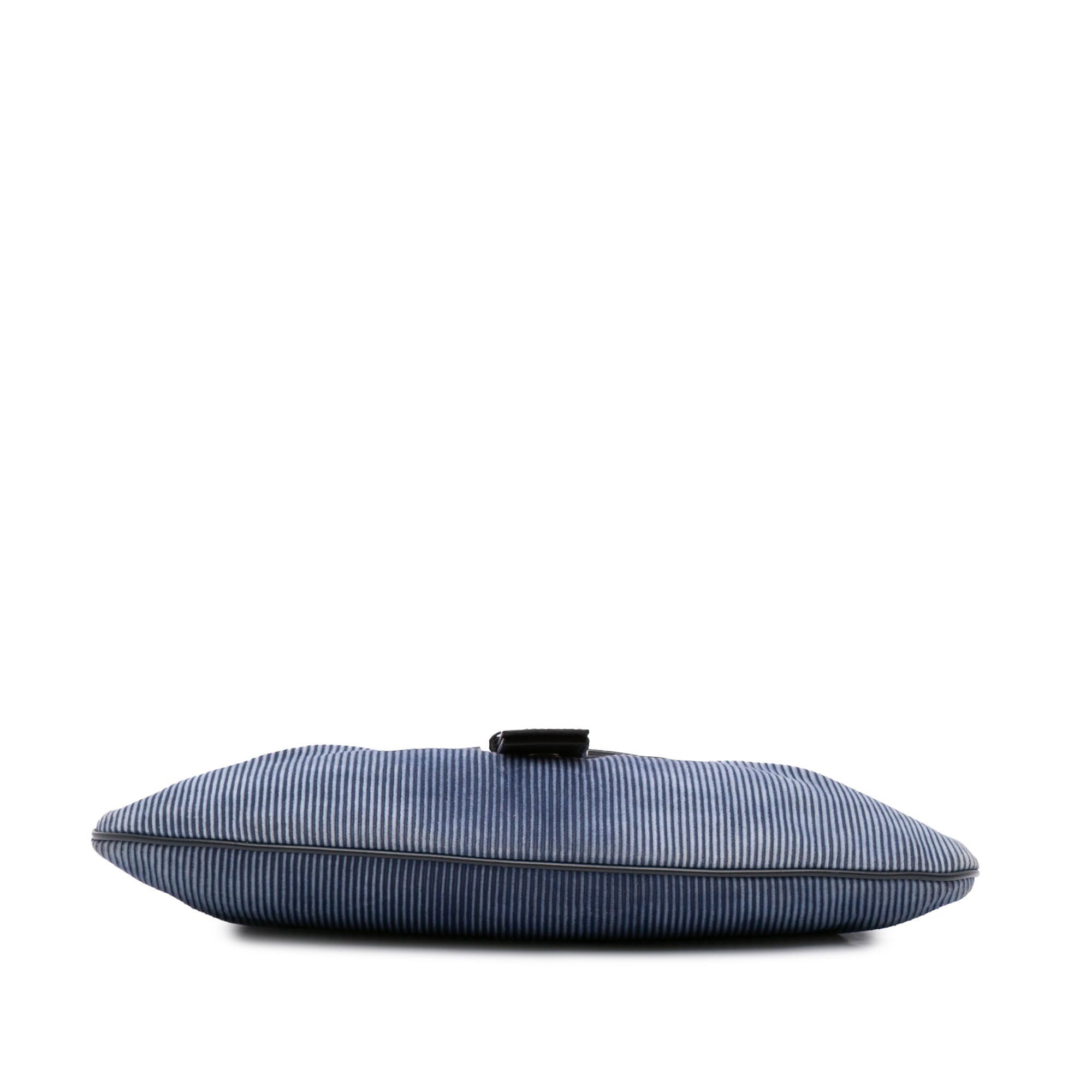 sc:https://storage.googleapis.com/luxclusif-photos-sku/C3411VRPCZ5L0JP7/C3411VRPCZ5L0JP7_3.jpg