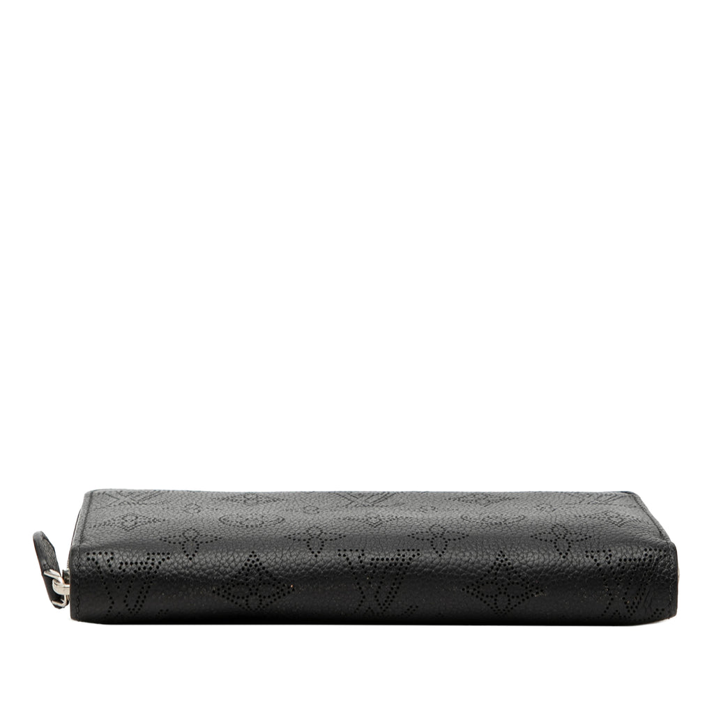 sc:https://storage.googleapis.com/luxclusif-photos-sku/C8VD06AZ0W94GV6L/C8VD06AZ0W94GV6L_3.jpg