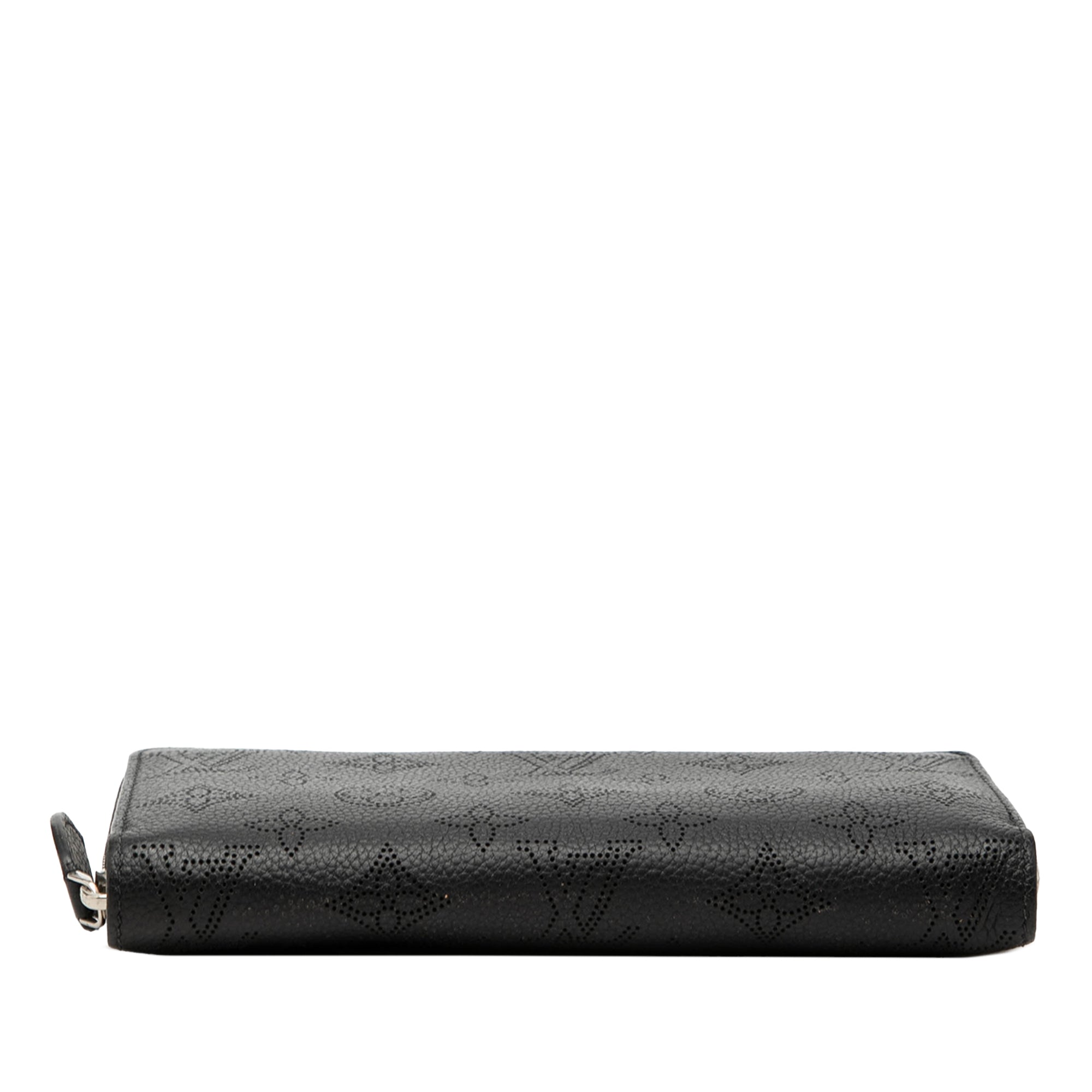 sc:https://storage.googleapis.com/luxclusif-photos-sku/C8VD06AZ0W94GV6L/C8VD06AZ0W94GV6L_3.jpg