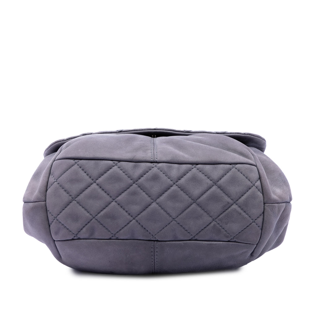 sc:https://storage.googleapis.com/luxclusif-photos-sku/CFG1JEFKCFZNJSHI/CFG1JEFKCFZNJSHI_3.jpg