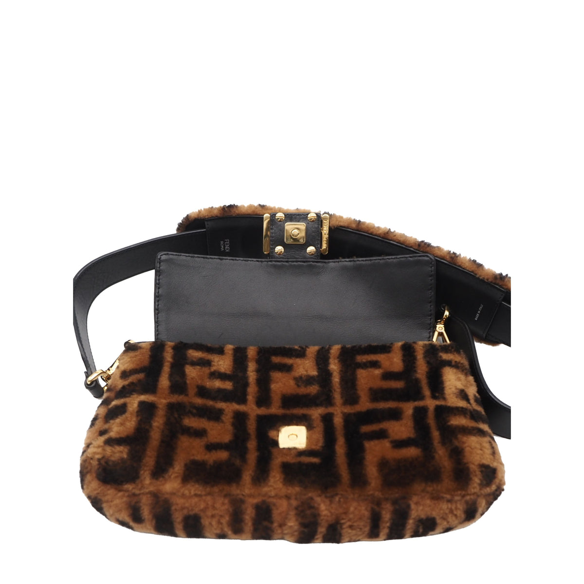 sc:https://storage.googleapis.com/luxclusif-photos-sku/CKQKAQBTPC1D5WPK/CKQKAQBTPC1D5WPK_13.jpg