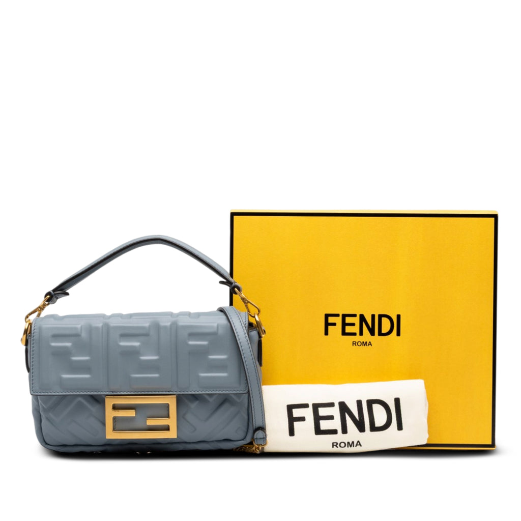 sc:https://storage.googleapis.com/luxclusif-photos-sku/CTANHQ6X9249L4W5/CTANHQ6X9249L4W5_7.jpg