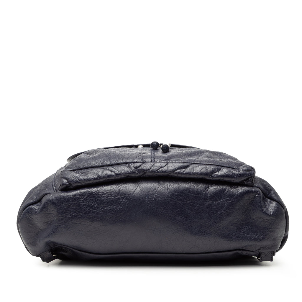 sc:https://storage.googleapis.com/luxclusif-photos-sku/EHJII58C8YN8PH3P/EHJII58C8YN8PH3P_3.jpg