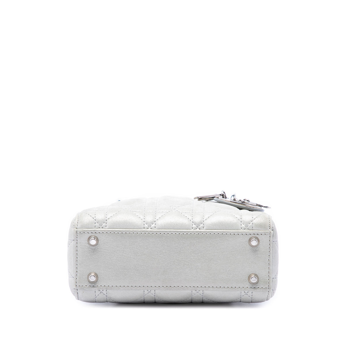 sc:https://storage.googleapis.com/luxclusif-photos-sku/G73371QGDODLE6BD/G73371QGDODLE6BD_3.jpg