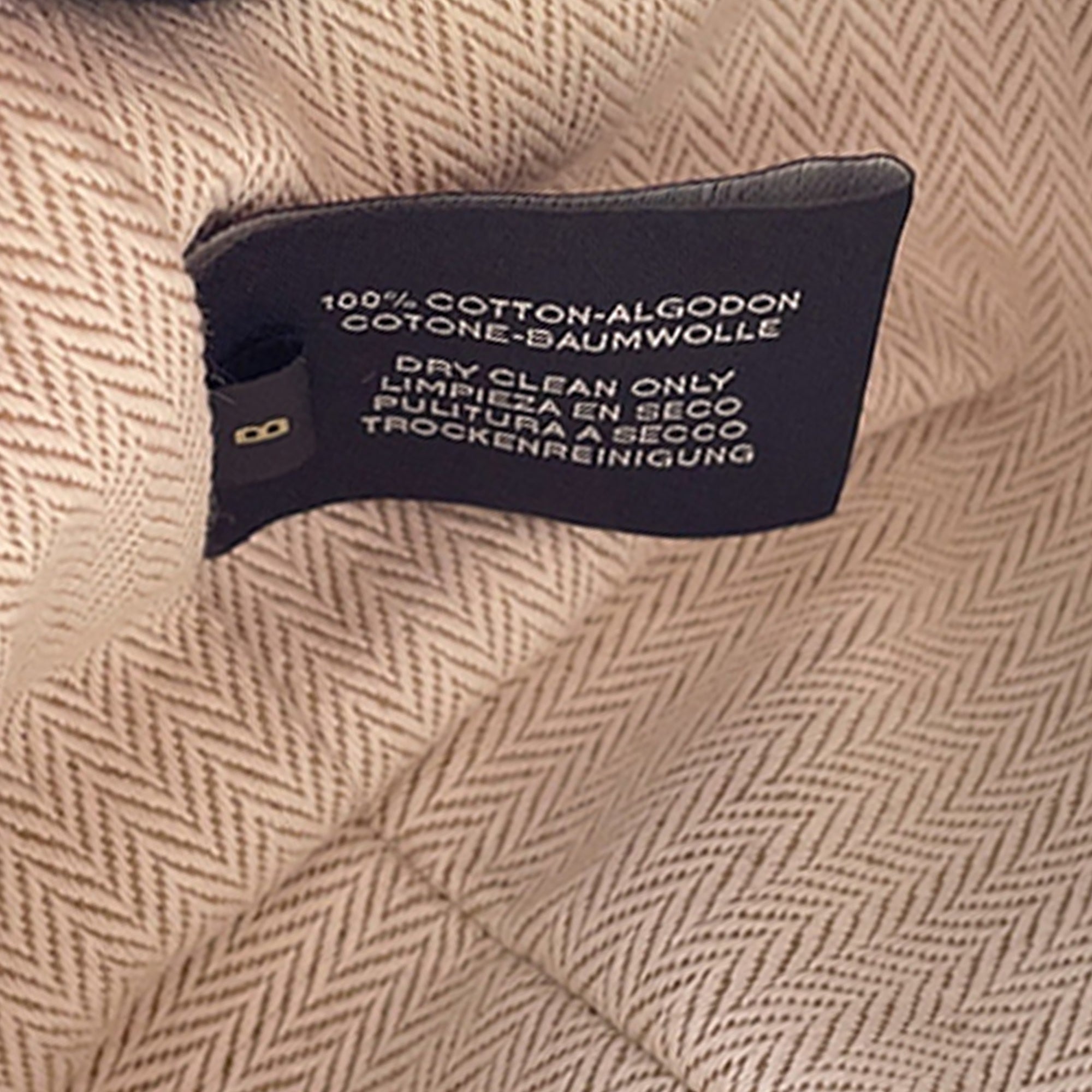 sc:https://storage.googleapis.com/luxclusif-photos-sku/GC76PCNCITQMQ9I6/GC76PCNCITQMQ9I6_6.jpg