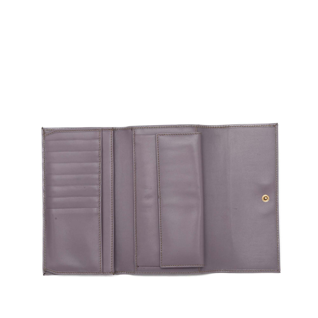 sc:https://storage.googleapis.com/luxclusif-photos-sku/GFJK2PPALICB0FY7/GFJK2PPALICB0FY7_7.jpg