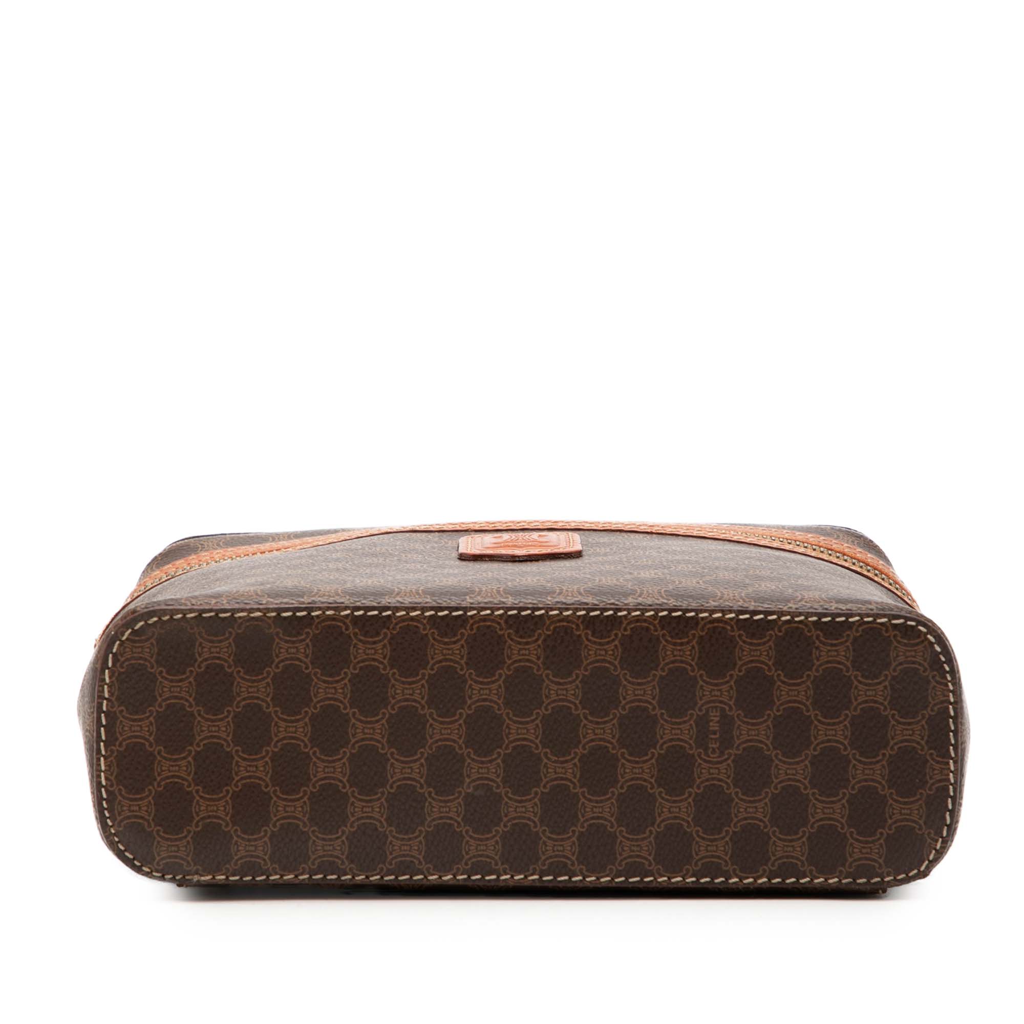 sc:https://storage.googleapis.com/luxclusif-photos-sku/GSGD18PB0DJP8MUH/GSGD18PB0DJP8MUH_3.jpg