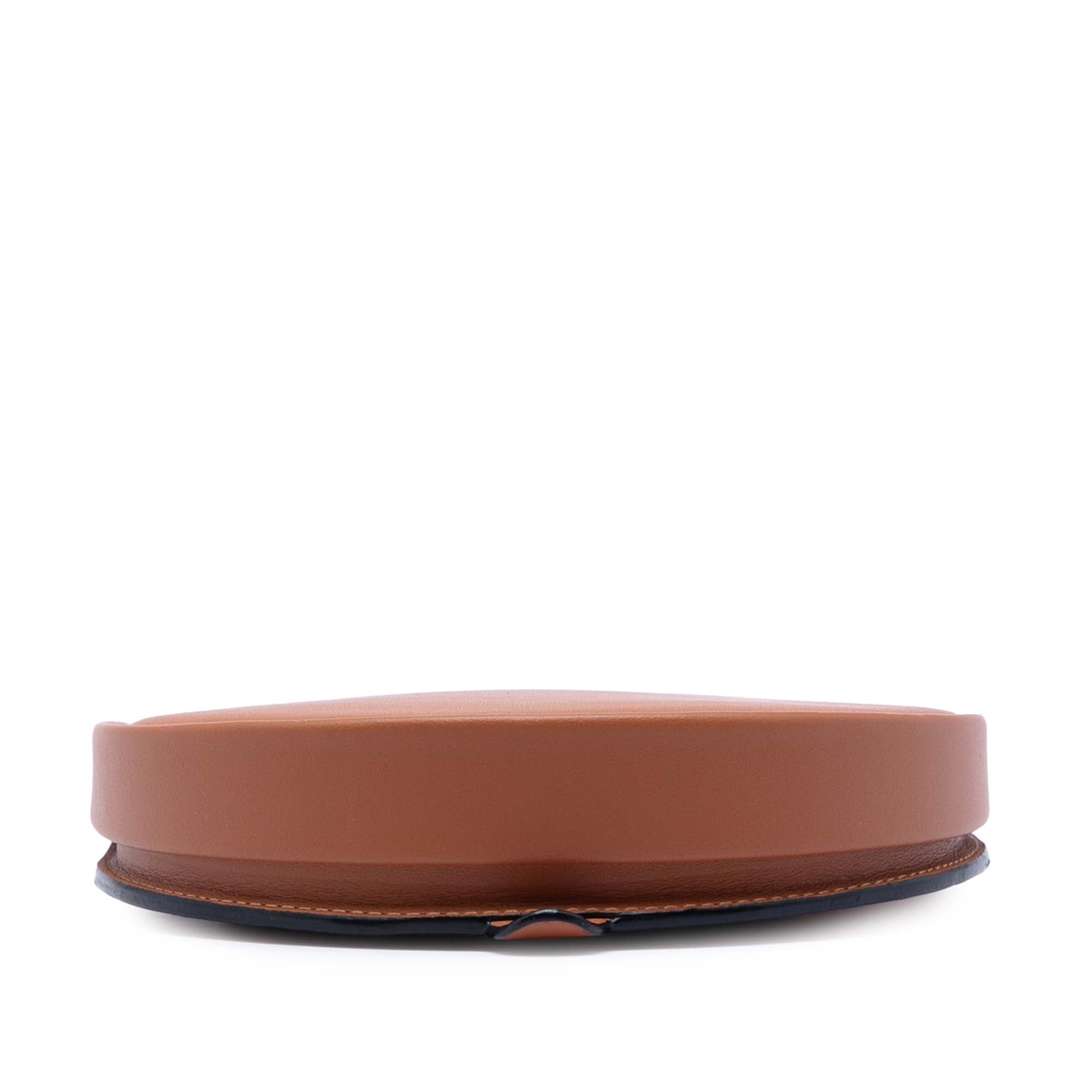 sc:https://storage.googleapis.com/luxclusif-photos-sku/HLJJDSC0D6PQGXQO/HLJJDSC0D6PQGXQO_3.jpg