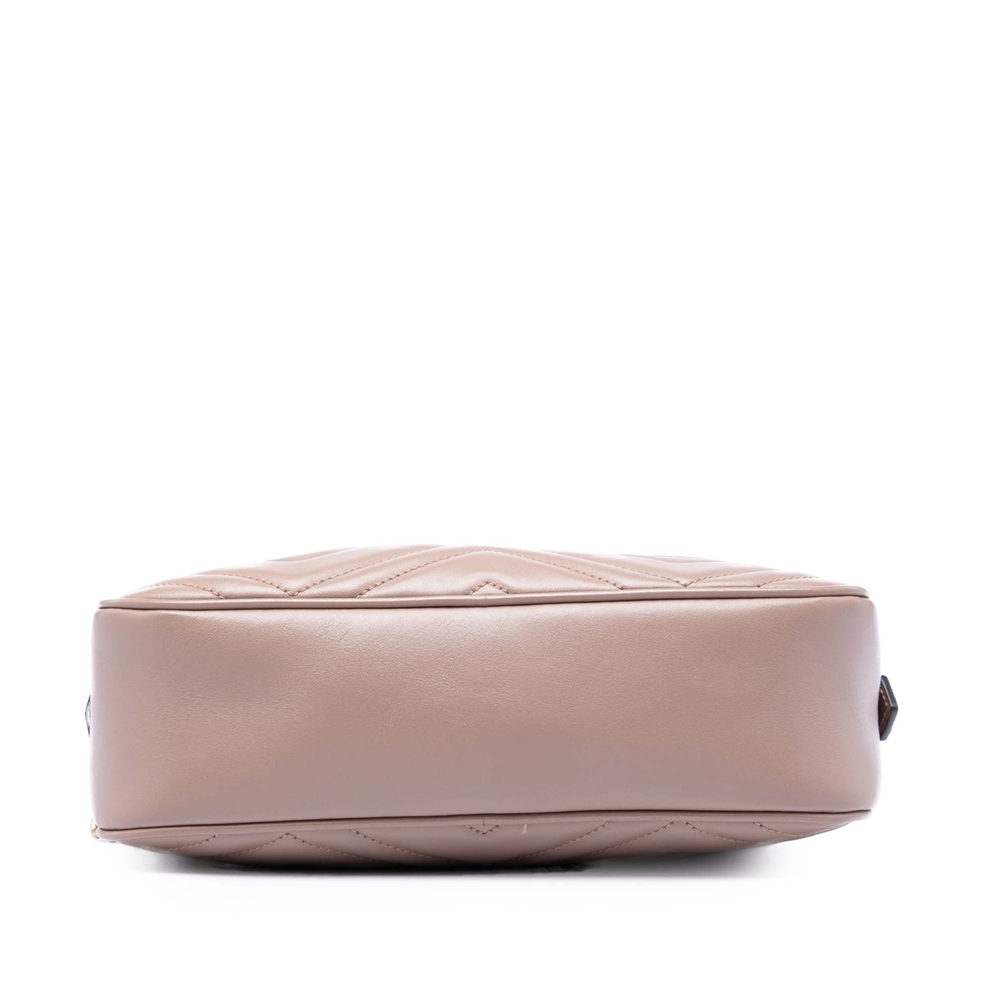 sc:https://storage.googleapis.com/luxclusif-photos-sku/I7NRJKU6WQ6VOVZ4/I7NRJKU6WQ6VOVZ4_3.jpg