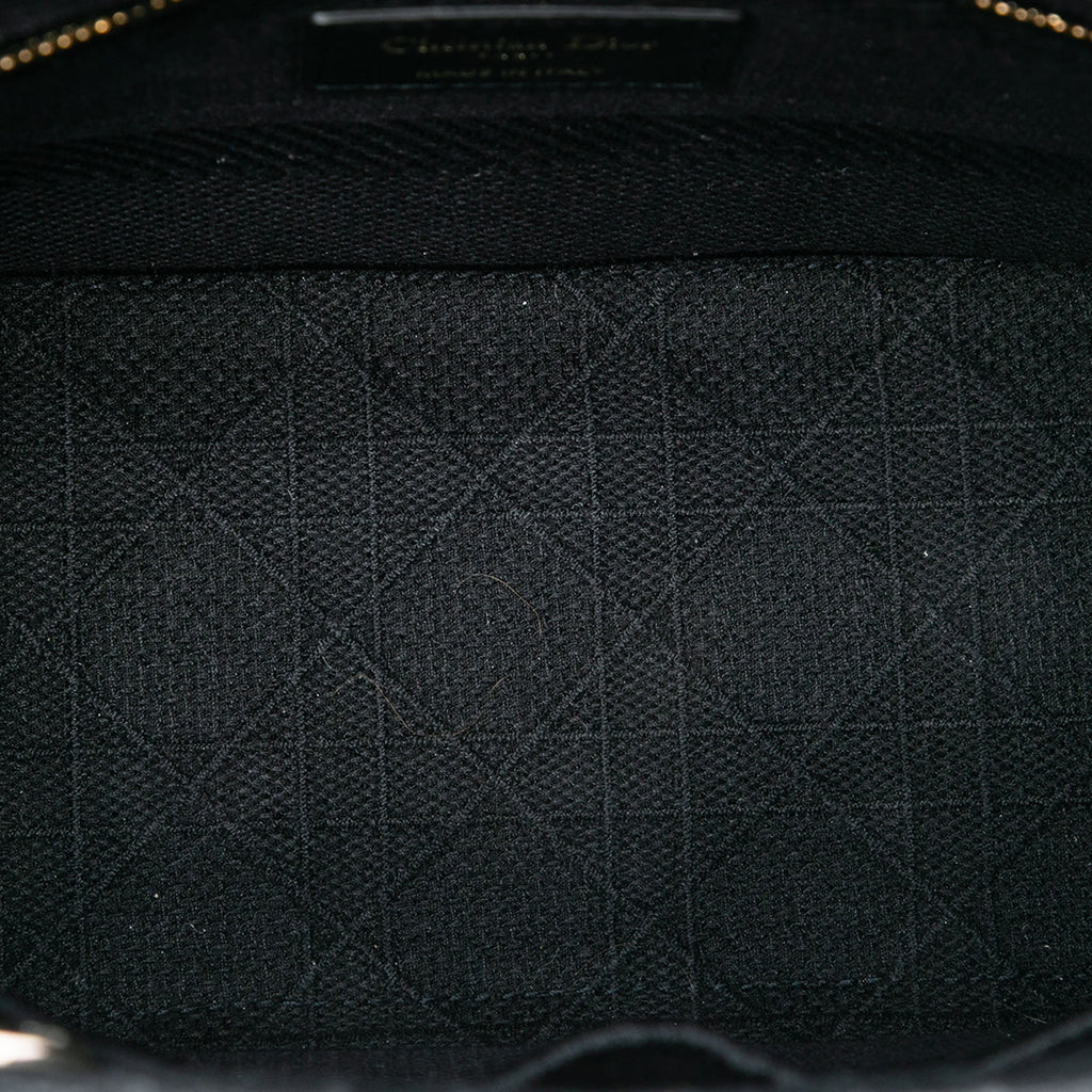 sc:https://storage.googleapis.com/luxclusif-photos-sku/J5YGM6CNROVA5YGK/J5YGM6CNROVA5YGK_4.jpg
