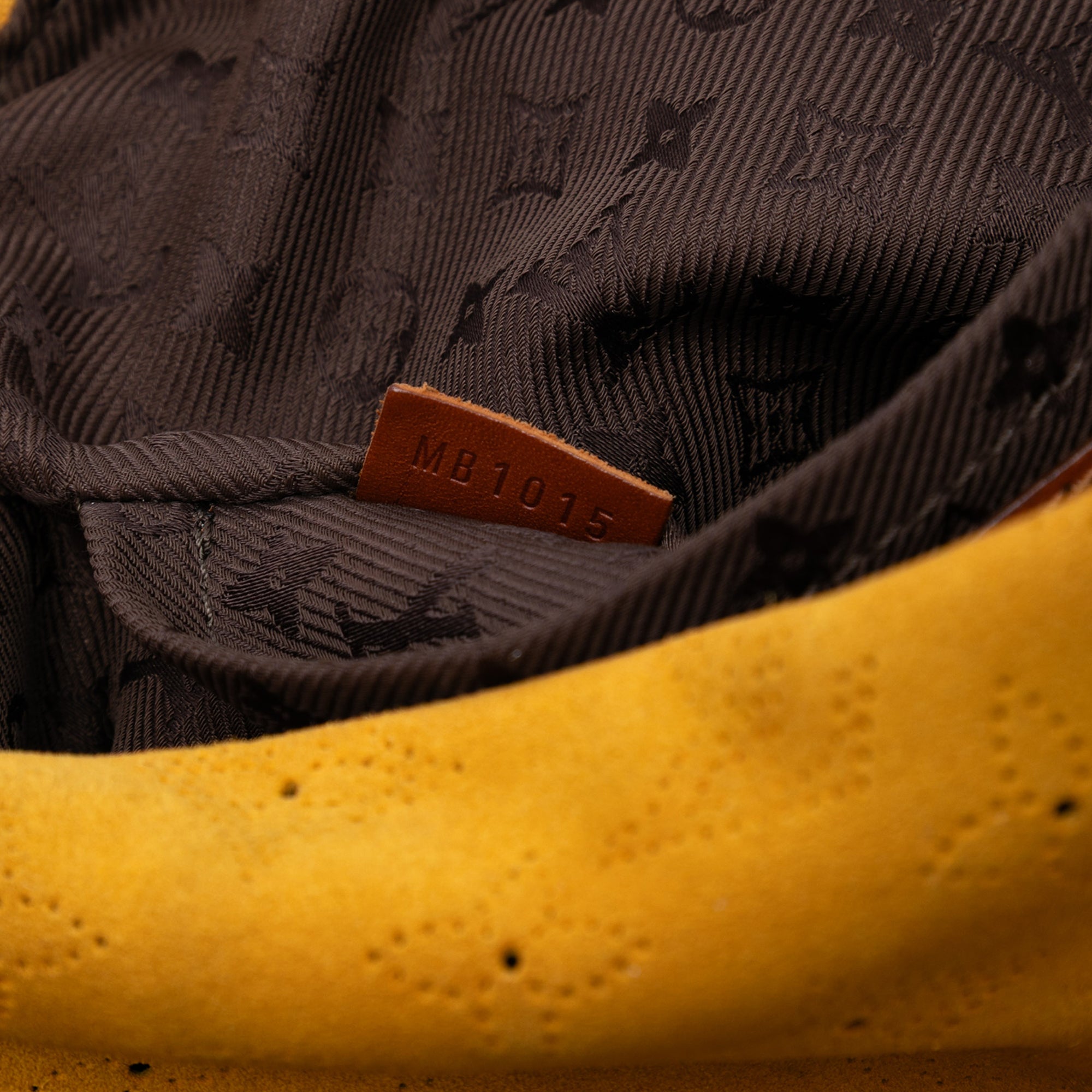 sc:https://storage.googleapis.com/luxclusif-photos-sku/JK2G9642PE9OQUMB/JK2G9642PE9OQUMB_6.jpg