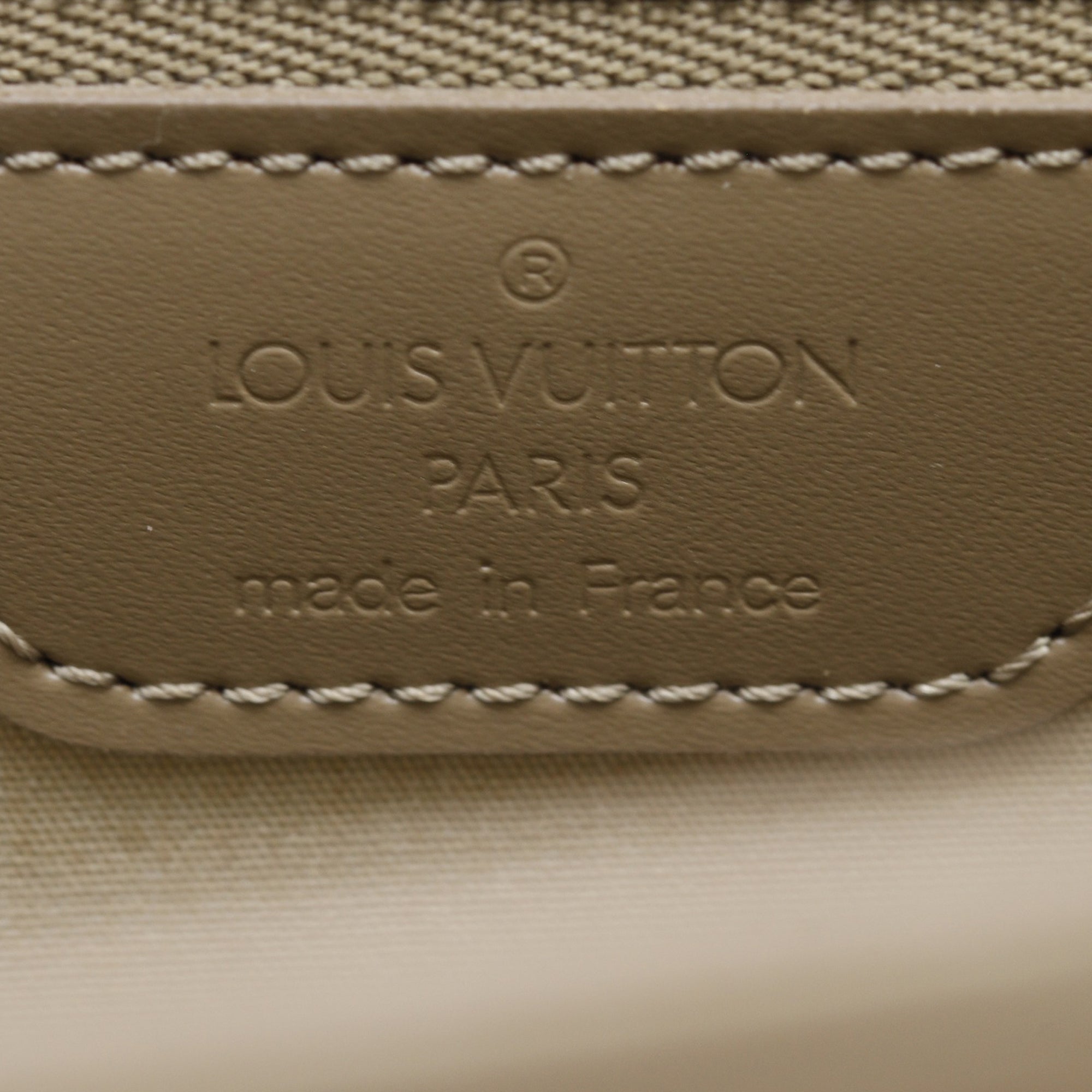 sc:https://storage.googleapis.com/luxclusif-photos-sku/JOENUXP72570QI4X/JOENUXP72570QI4X_6.jpg