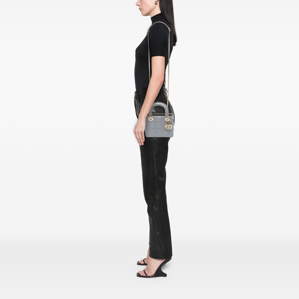 sc:https://storage.googleapis.com/luxclusif-photos-sku/L4TIF52TH0OVBFIZ/L4TIF52TH0OVBFIZ_6.jpg