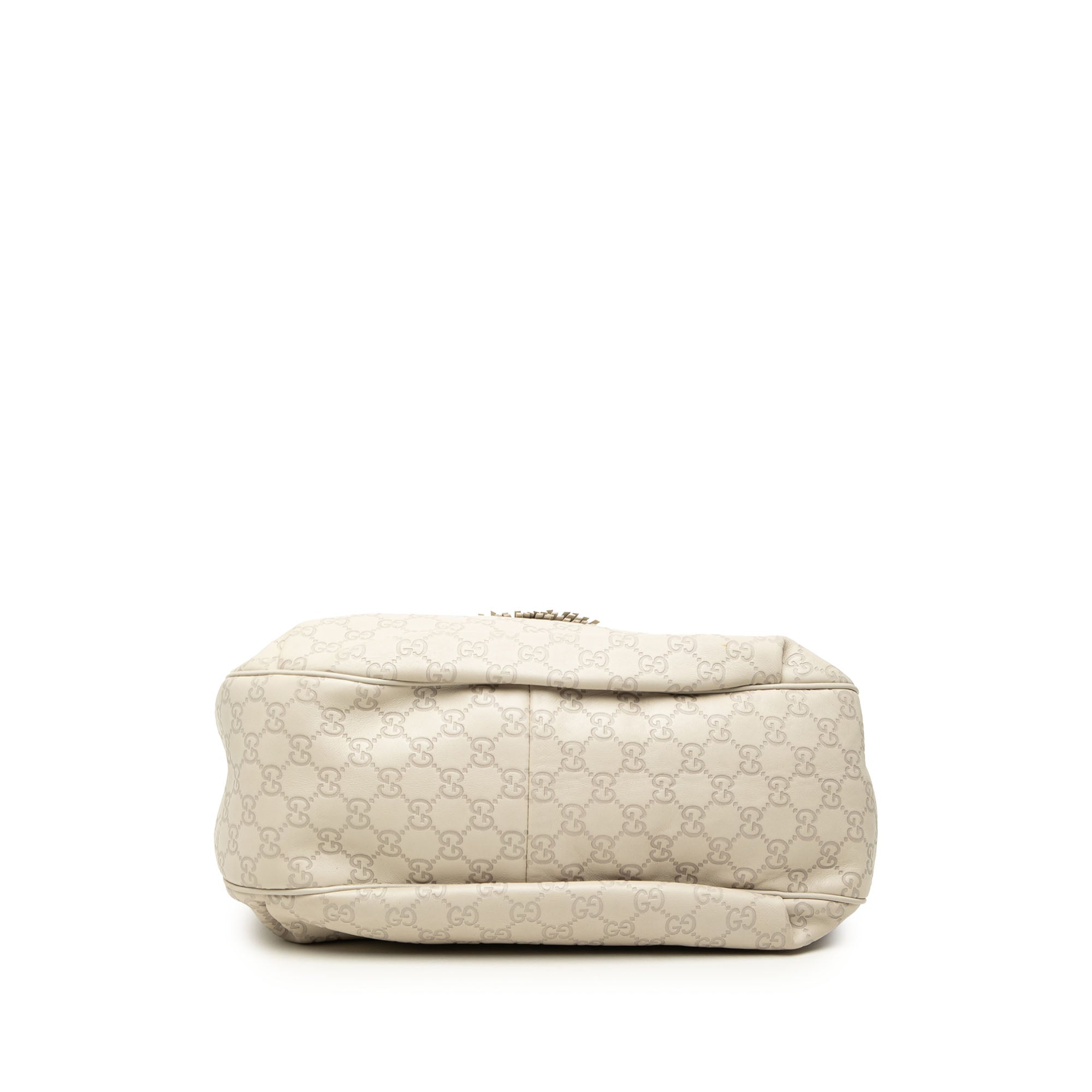 sc:https://storage.googleapis.com/luxclusif-photos-sku/MCEVVGJY7TRN62BS/MCEVVGJY7TRN62BS_3.jpg