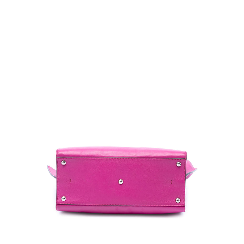 sc:https://storage.googleapis.com/luxclusif-photos-sku/MG5MOV21UH4JXO97/MG5MOV21UH4JXO97_3.jpg