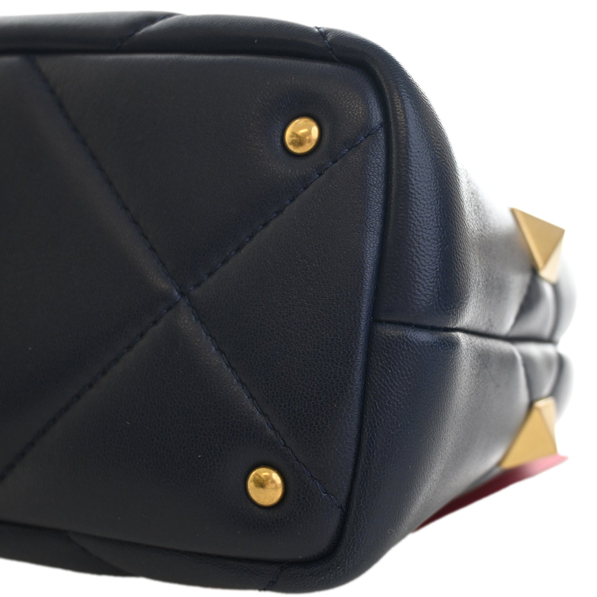 sc:https://storage.googleapis.com/luxclusif-photos-sku/O20H18RINM6BQ976/O20H18RINM6BQ976_9.jpg