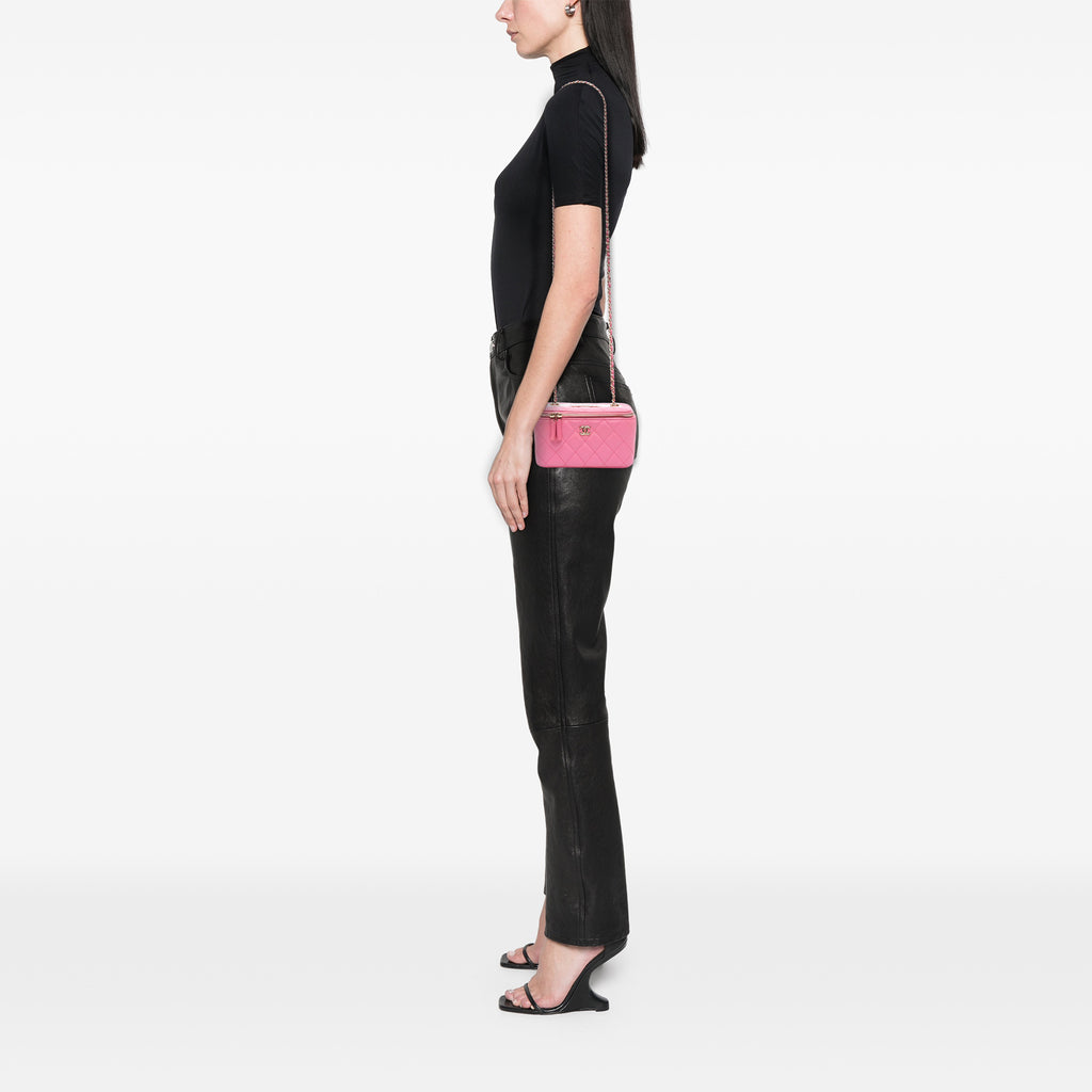 sc:https://storage.googleapis.com/luxclusif-photos-sku/OWJL9BKZ58J8RH6A/OWJL9BKZ58J8RH6A_6.jpg